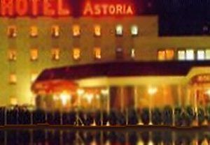 Les Salons Astoria Ξενοδοχείο Massy  Εξωτερικό φωτογραφία
